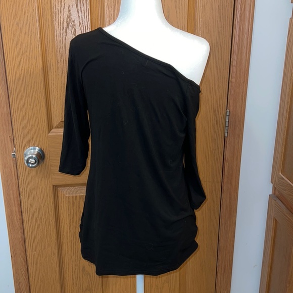 EUC MagicMk 80’s style off the shoulder shirt - Picture 3 of 7